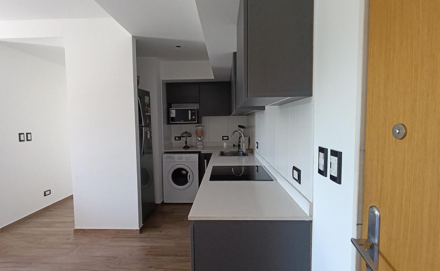 Foto de Departamento en alquiler de 3 ambientes en Monte Castro con chochera, imagen 1