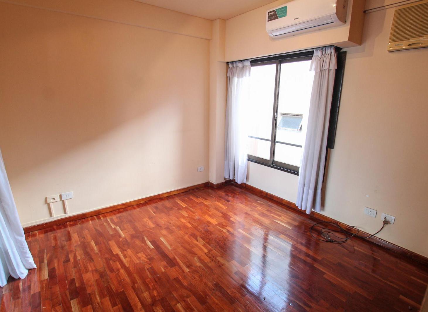 Foto de Duplex de 3 ambientes mas escritorio con cochera ,en Belgrano, Apto, imagen 3