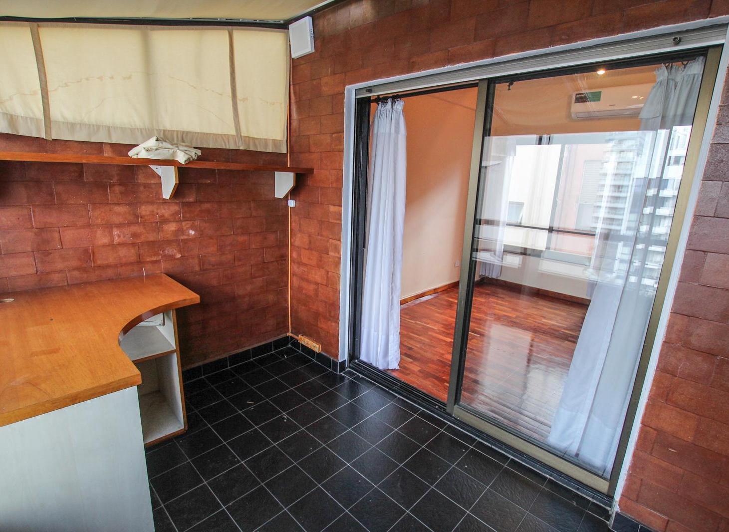 Foto de Duplex de 3 ambientes mas escritorio con cochera ,en Belgrano, Apto, imagen 2