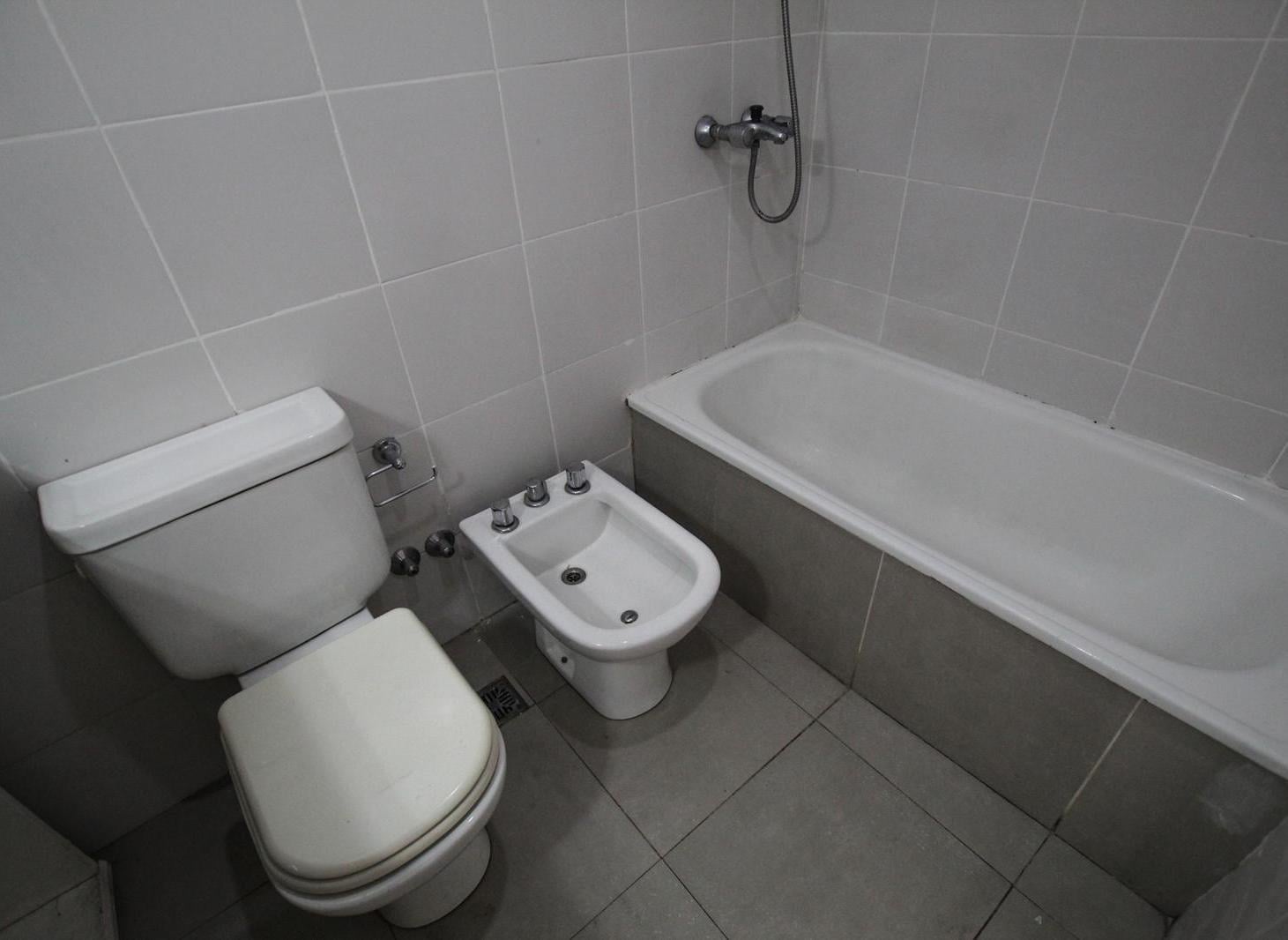 Foto de Monoambiente amplio , divisible con balcón en Agronomía, villa del, imagen 4