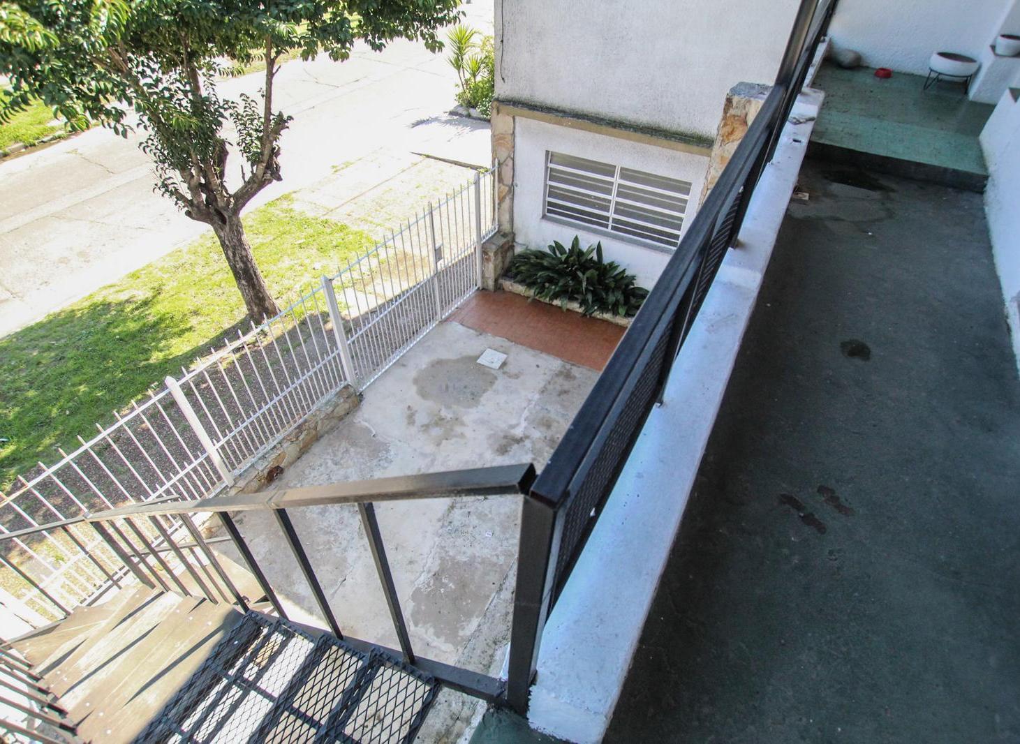 Foto de En venta gran casa 6 Ambientes con Cochera, Fondo y Uso Mixto, imagen 1