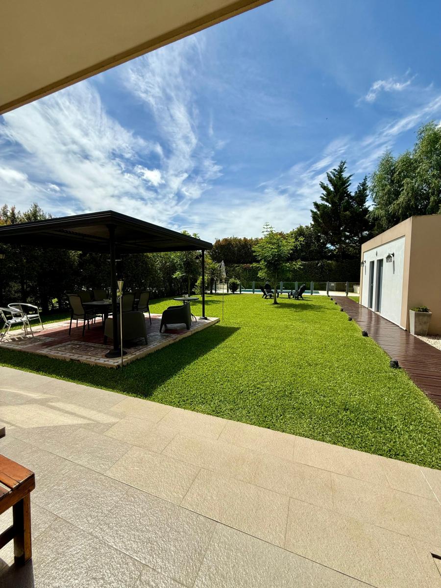 Imperdible Casa en Venta 6 Ambientes - Hudson en Barrio Las Acacias 3