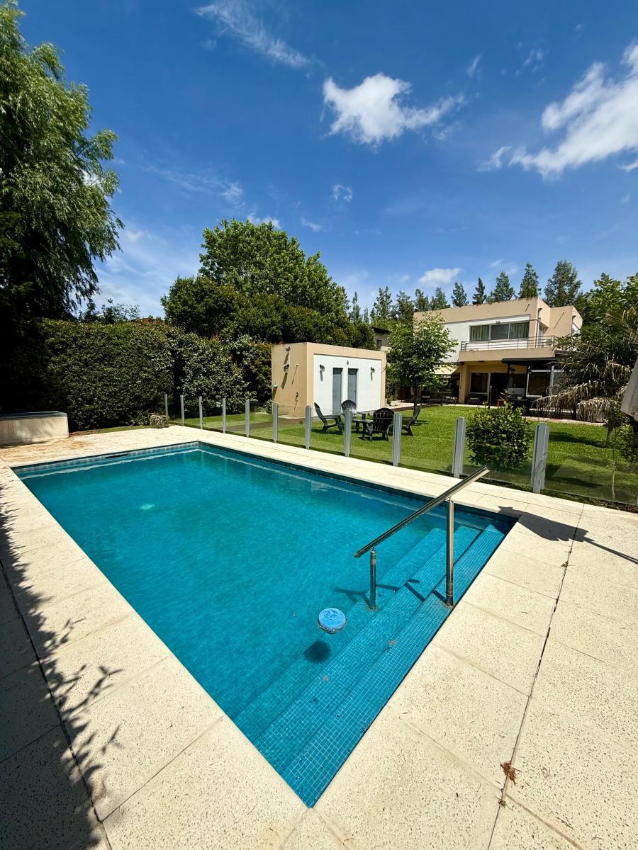 Imperdible Casa en Venta 6 Ambientes - Hudson en Barrio Las Acacias 5