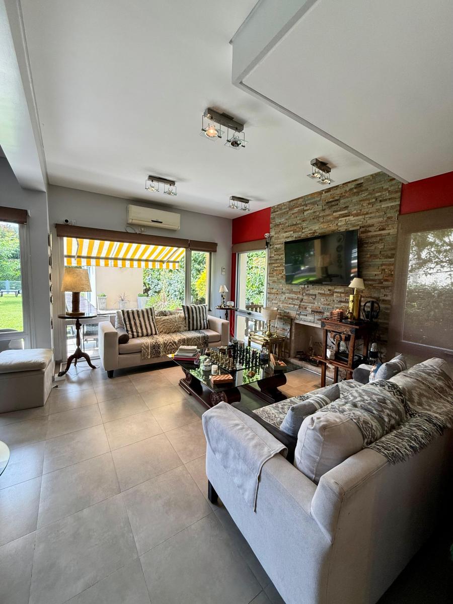 Imperdible Casa en Venta 6 Ambientes - Hudson en Barrio Las Acacias 4