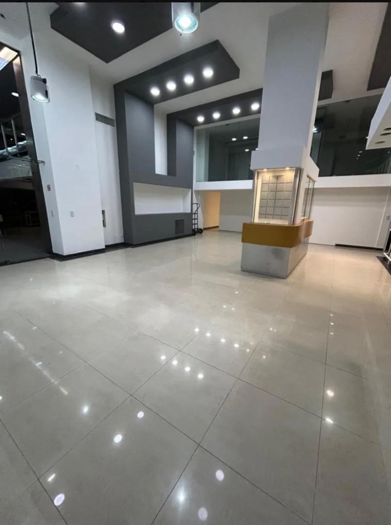 EXCELENTE LOCAL EN ALQUILER ZONA MICROCENTRO