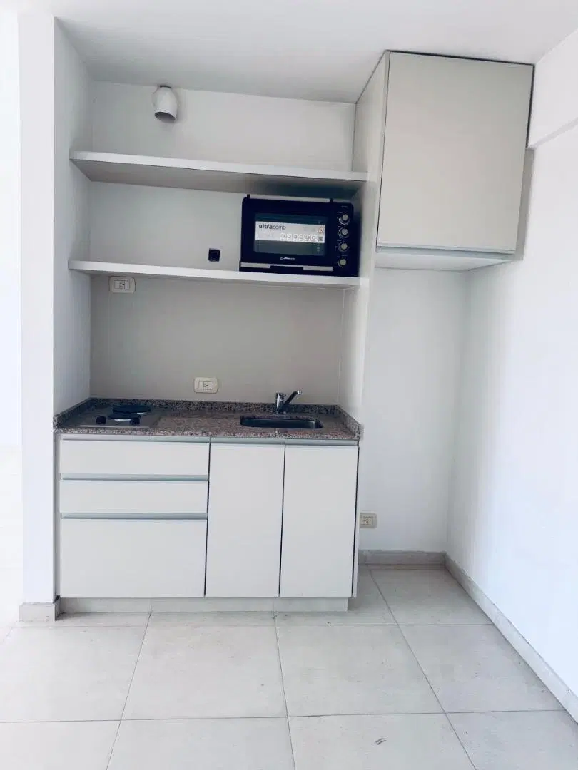 Alquiler Monoambiente con Cochera Caballito 5