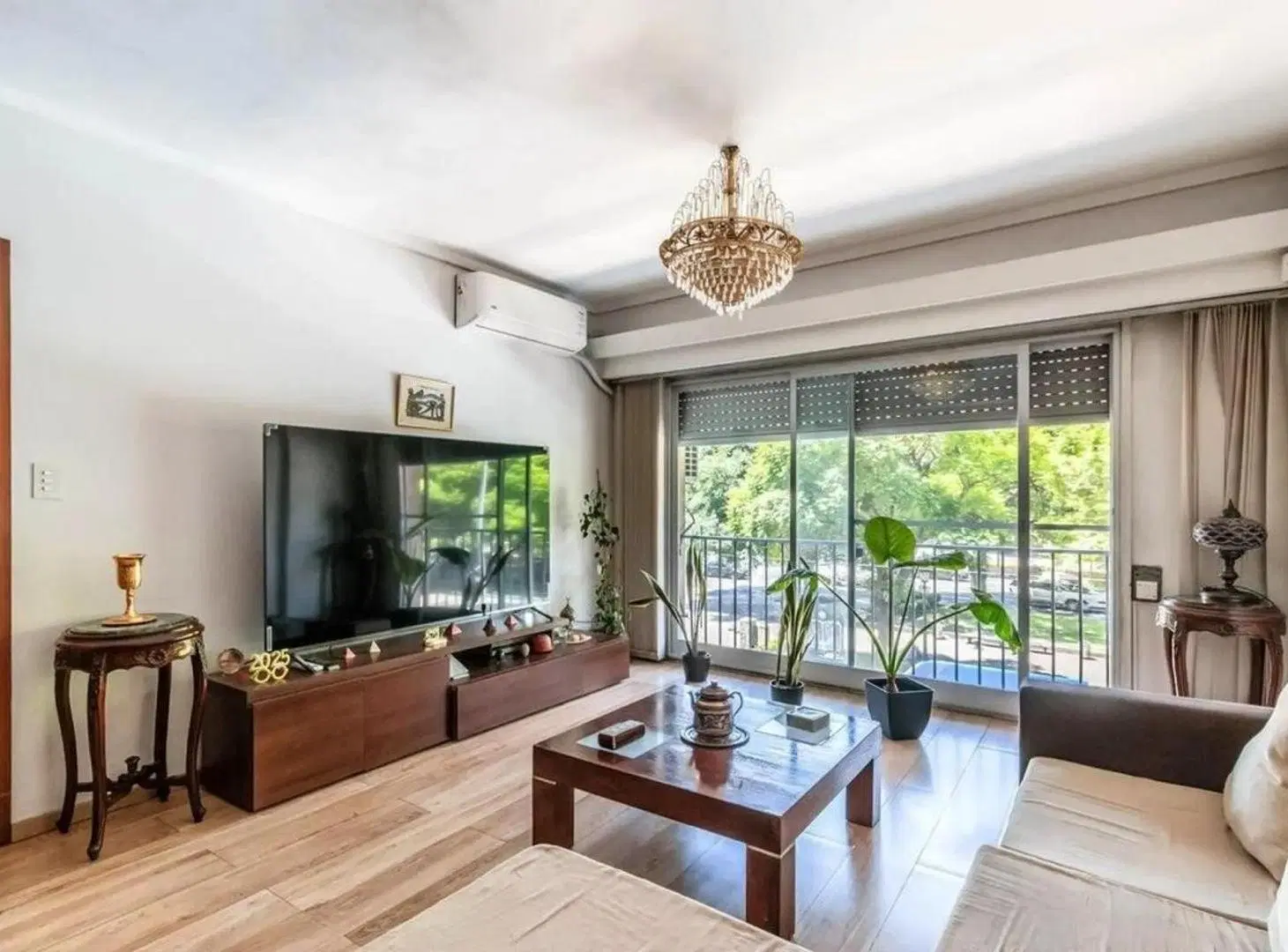 VENTA PISO 4 AMBIENTES CON BAULERA Y DEPENDENCIA - MONSERRAT 3