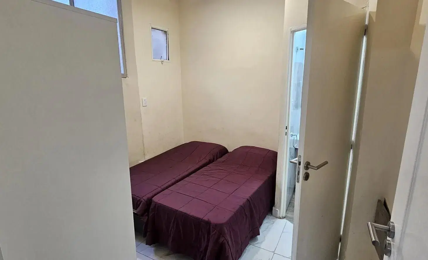 ALQUILER 4 AMBIENTES AMOBLADO CON BALCON EN BALVANERA 2