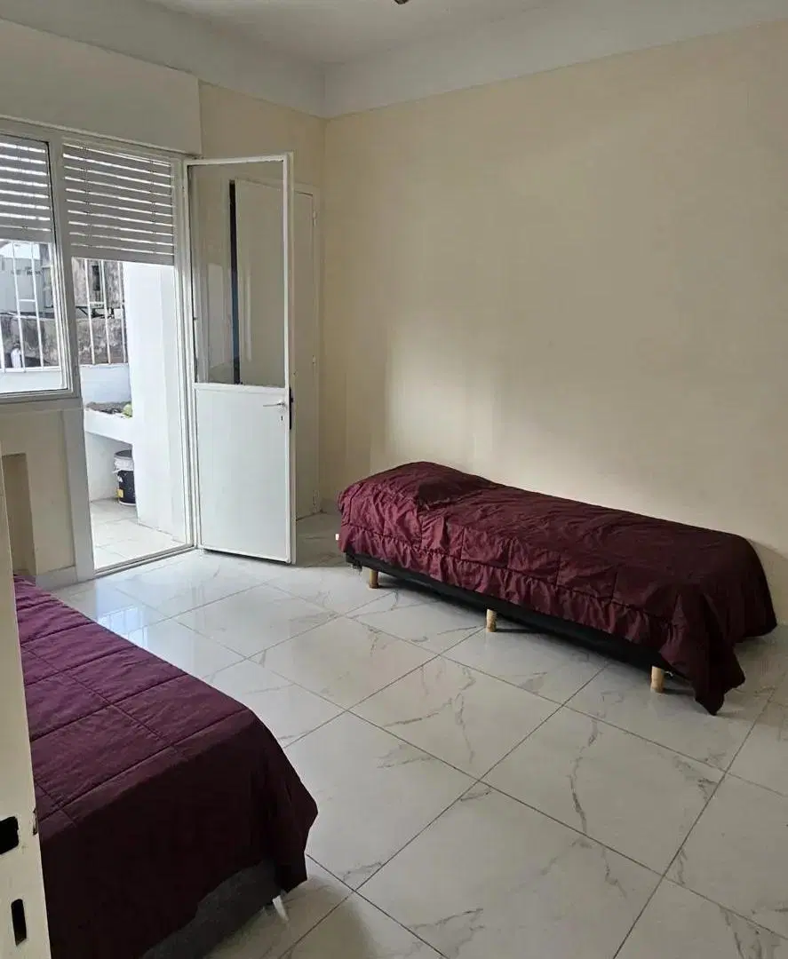 ALQUILER 4 AMBIENTES AMOBLADO CON BALCON EN BALVANERA 3