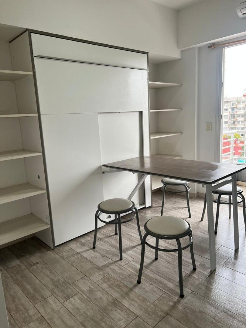 ALQUILER MONOAMBIENTE AMOBLADO CON AMENITIES / FLORES