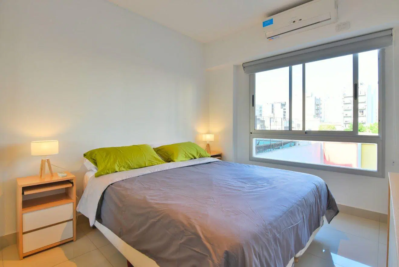 ALQUILER 2 AMBIENTES AMOBLADO CON BALCÓN, TERRAZA Y PARRILLA – CABALLITO 2