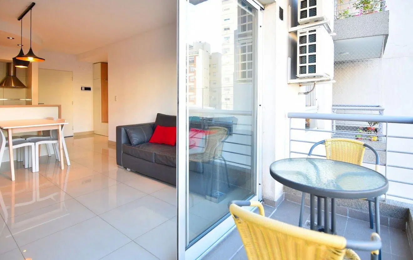 ALQUILER 2 AMBIENTES AMOBLADO CON BALCÓN, TERRAZA Y PARRILLA – CABALLITO 3