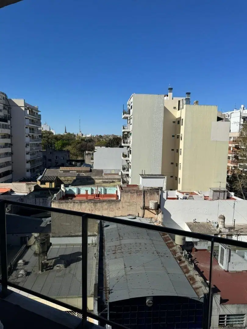 VENTA DEPTO – 2 AMBIENTES IMPECABLE CON BALCON – CABALLITO 4