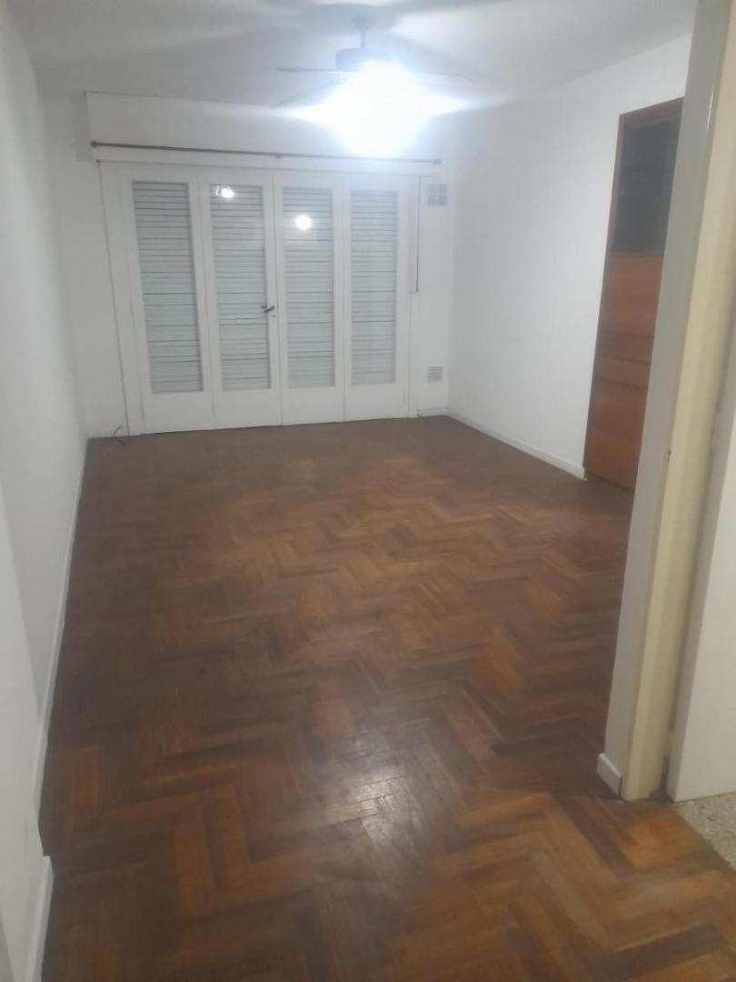 Foto de VENTA DEPARTAMENTO 3 AMBIENTES CON BALCON Y TERRAZA– ALMAGRO, imagen 5
