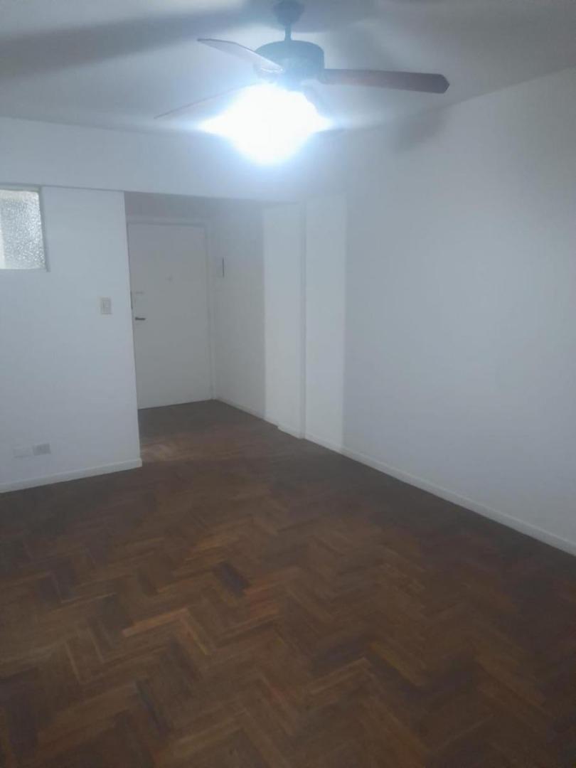 Foto de VENTA DEPARTAMENTO 3 AMBIENTES CON BALCON Y TERRAZA– ALMAGRO, imagen 1