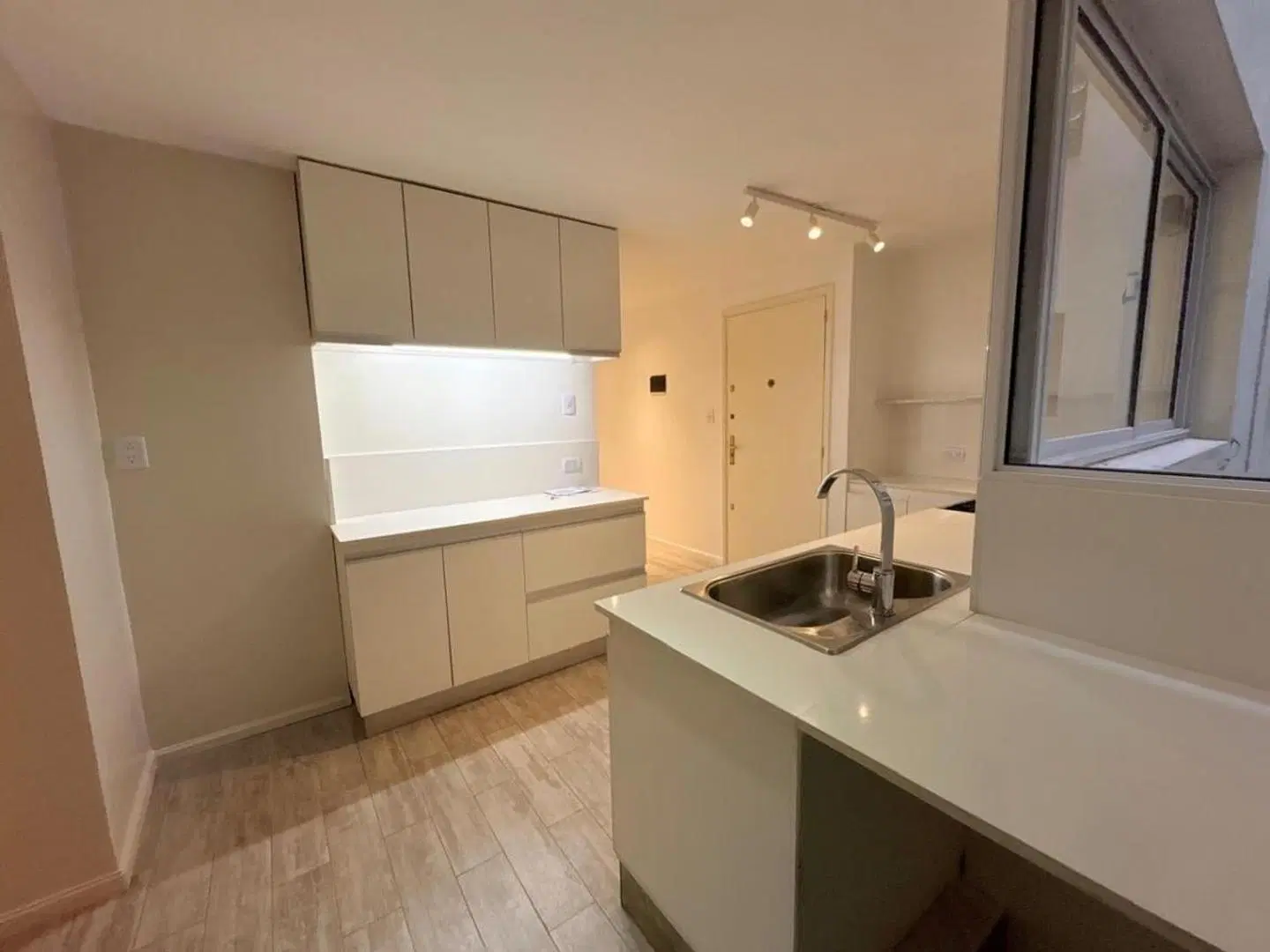 VENTA DEPARTAMENTO 5 AMBIENTES CON DEPENDENCIA – RECOLETA 5