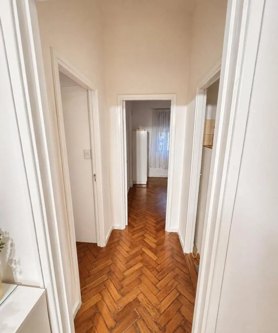 ALQUILER – 3 AMBIENTES AMOBLADO CON BALCON EN FLORES 2