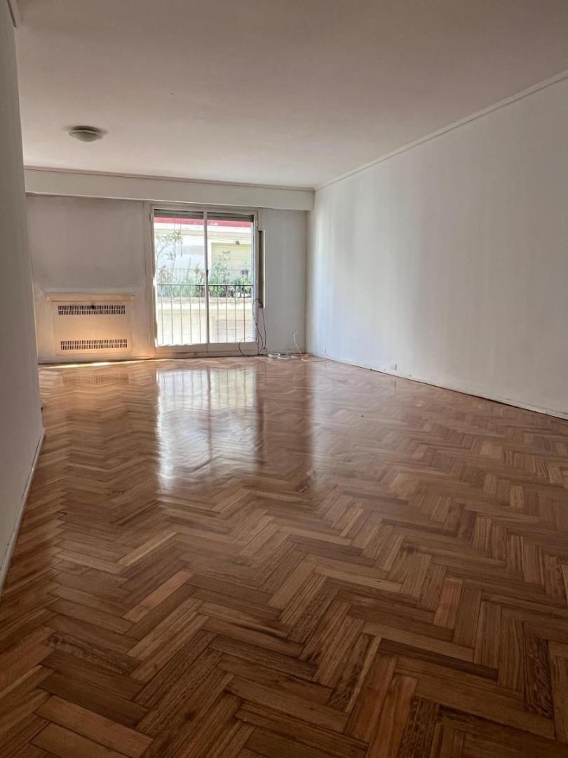 ALQUILER 4 AMBIENTES + DEPENDENCIA Y PALIER PRIVADO–RECOLETA