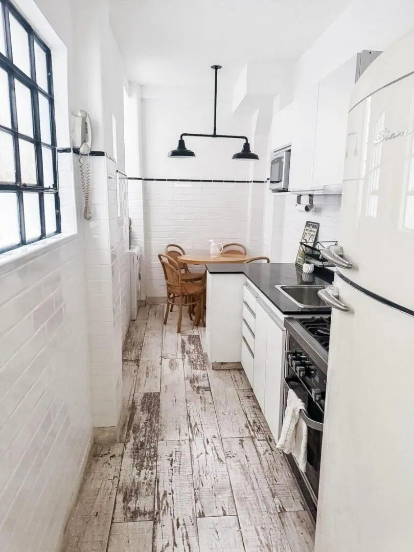 VENTA LUMINOSO DEPARTAMENTO 2 AMBIENTES CON BALCON– RECOLETA 5