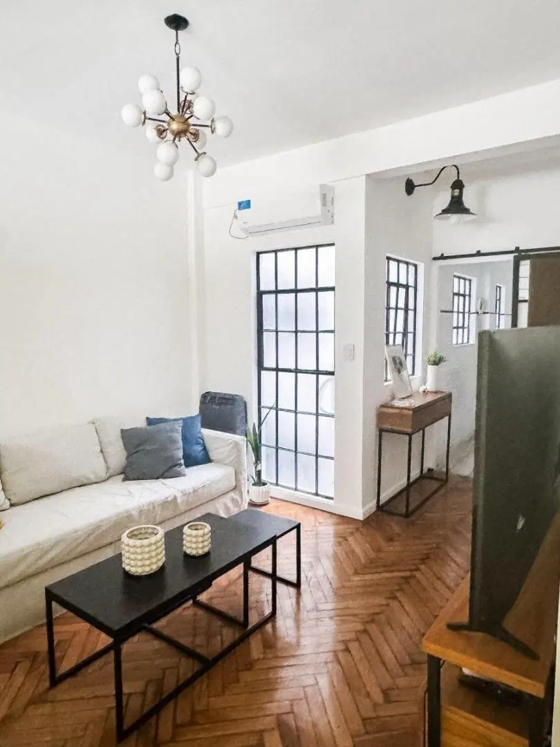 VENTA LUMINOSO DEPARTAMENTO 2 AMBIENTES CON BALCON– RECOLETA 3
