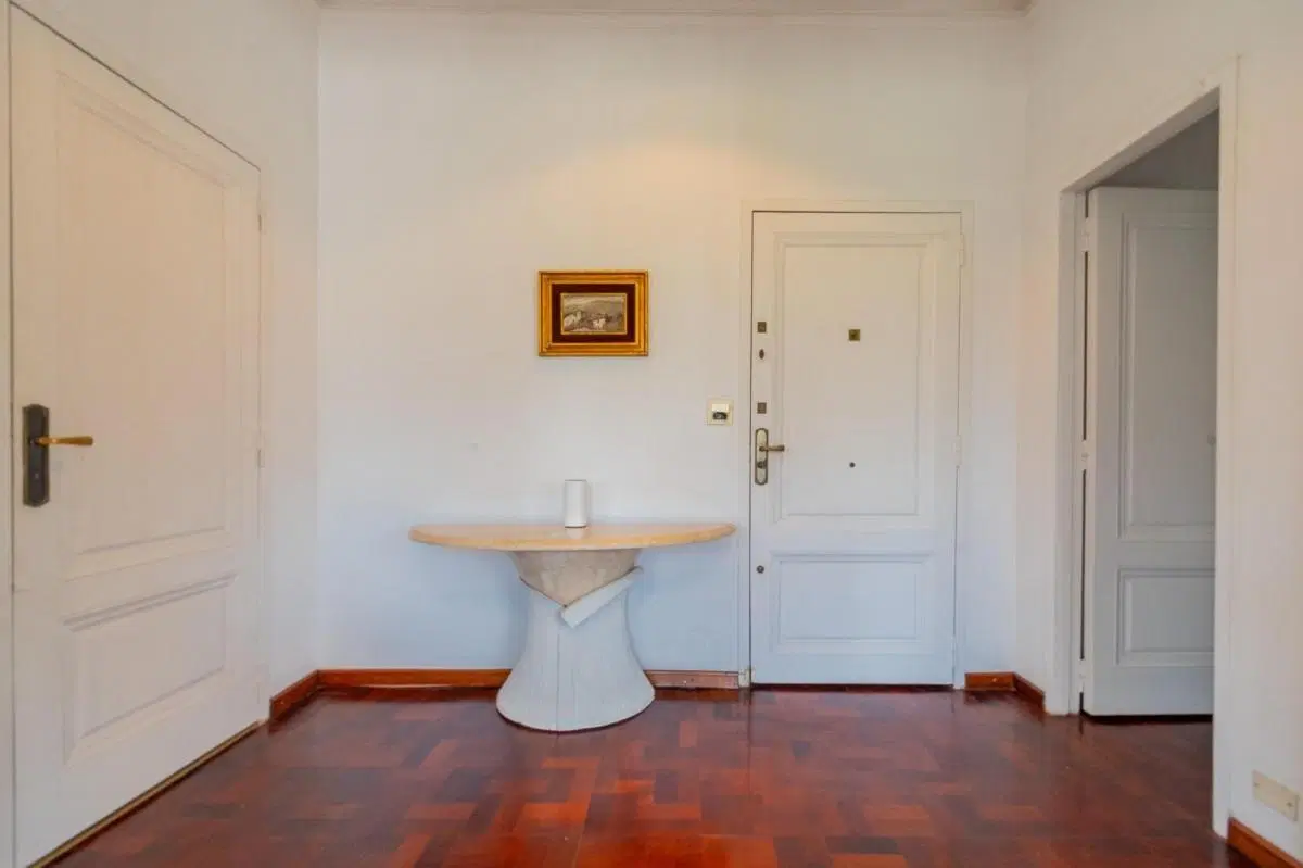 ALQUILER PISO 6 AMBIENTES AMOBLADO CON PATIO PRIVADO -RETIRO 5