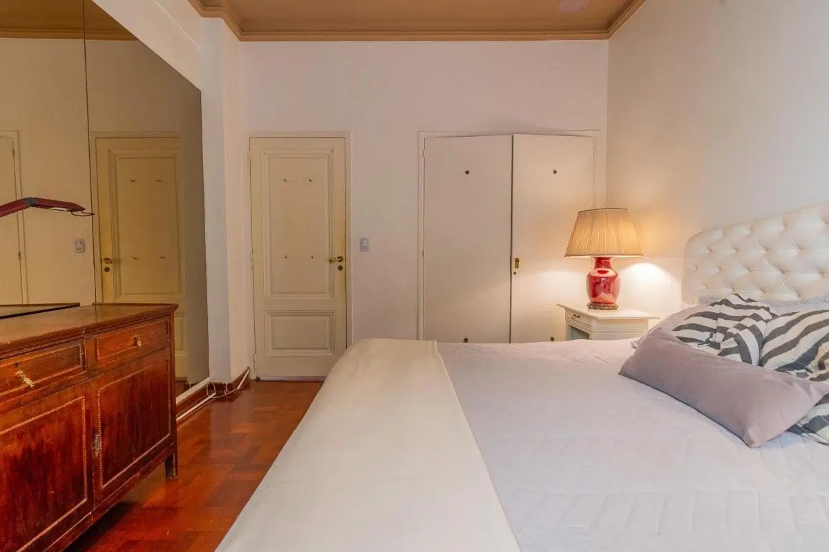 ALQUILER PISO 6 AMBIENTES AMOBLADO CON PATIO PRIVADO -RETIRO 4
