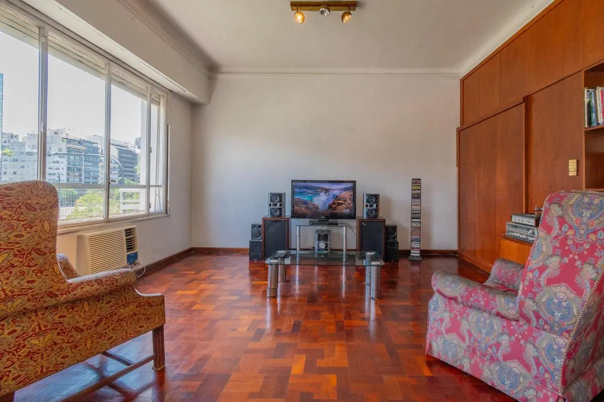 ALQUILER PISO 6 AMBIENTES AMOBLADO CON PATIO PRIVADO -RETIRO 3