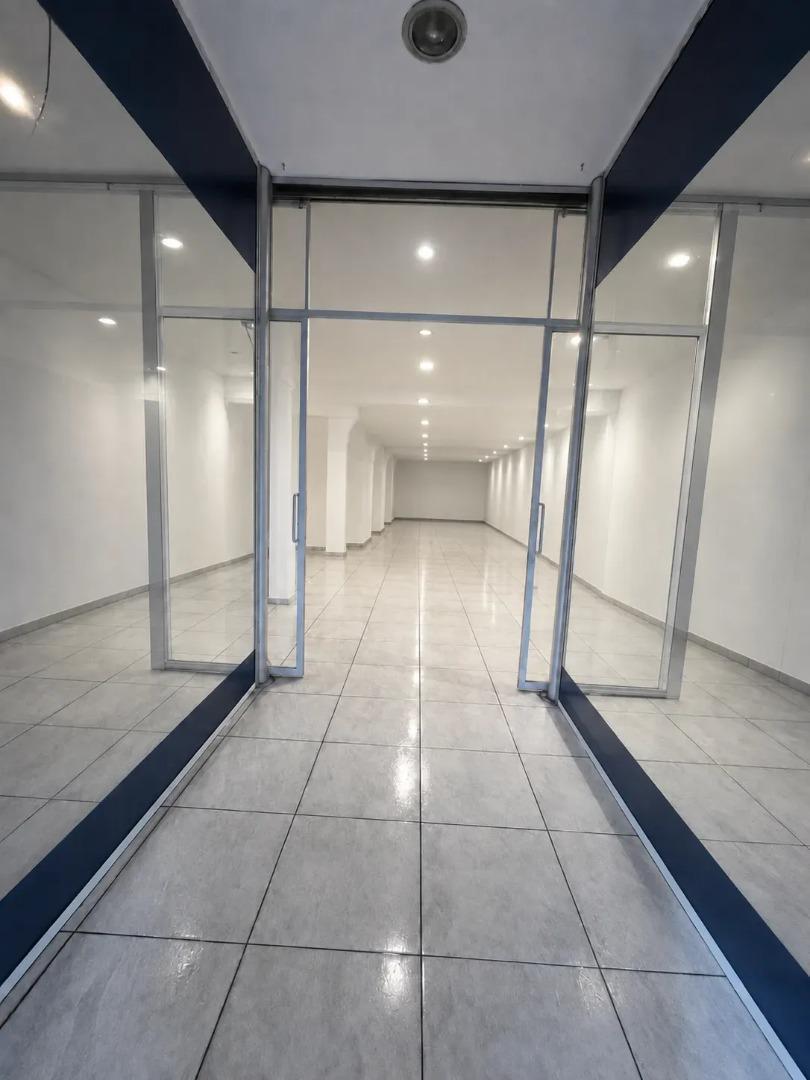Foto de Alquiler Local Comercial en Monserrat, imagen 5