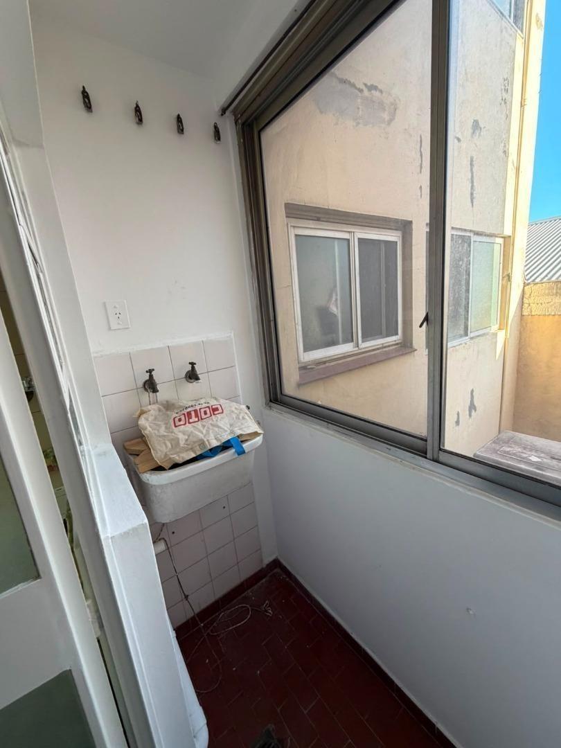 Foto de venta 3 ambientes con cochera y lavadero en belgrano, imagen 3