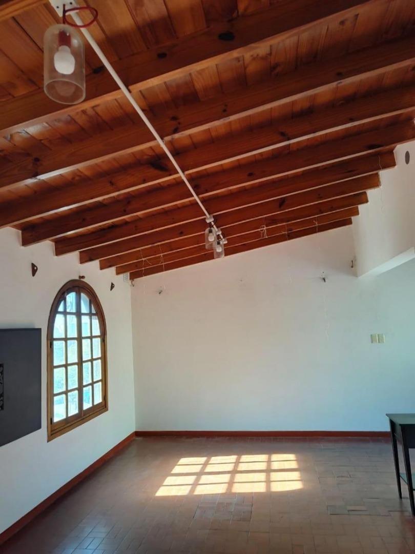 Foto de VENTA | PH 3 AMBIENTES CON PATIO+ TERRAZA| PARQUE CENTENARIO, imagen 3