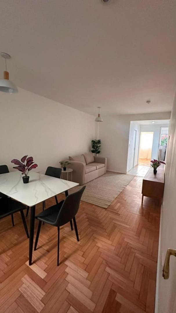 Foto de VENTA 2 AMBIENTES RECICLADO 1 PISO POR ESCALERA, imagen 2