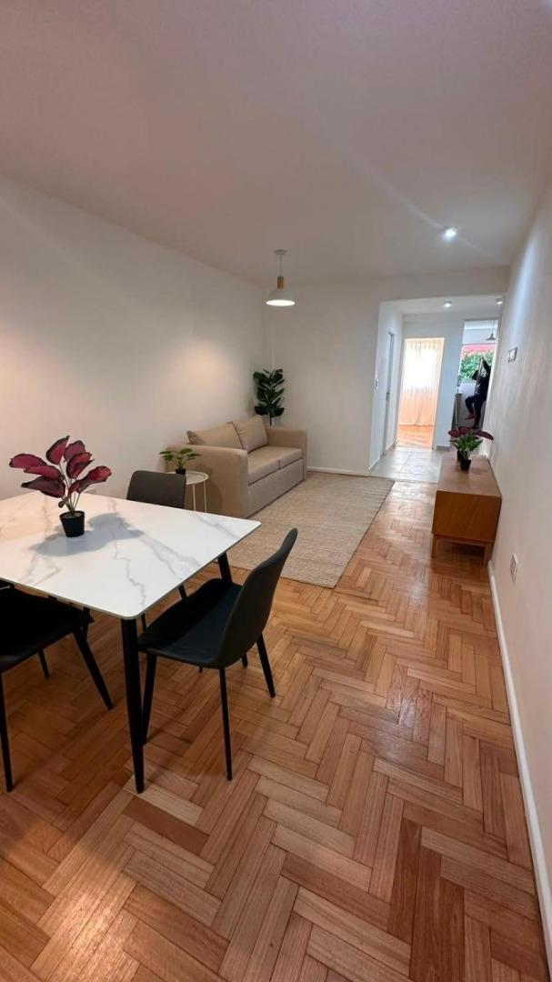 Foto de VENTA 2 AMBIENTES RECICLADO 1 PISO POR ESCALERA, imagen 4