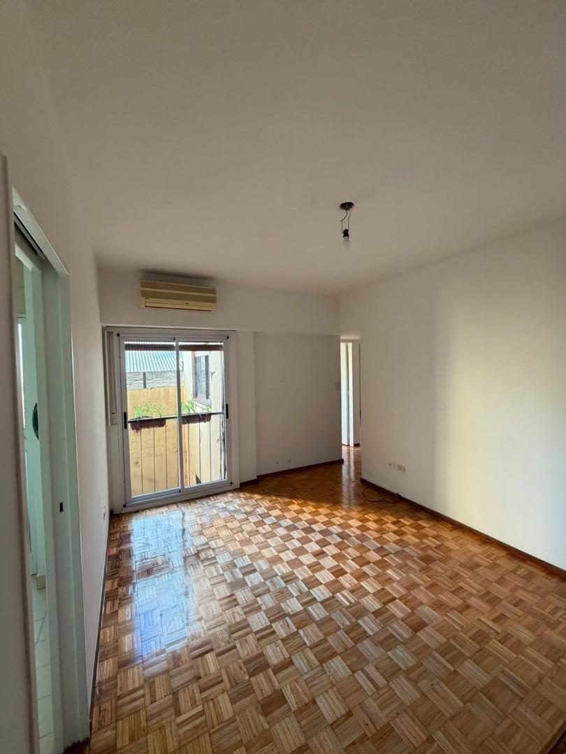 Foto de venta 3 ambientes con cochera y lavadero en belgrano, imagen 1