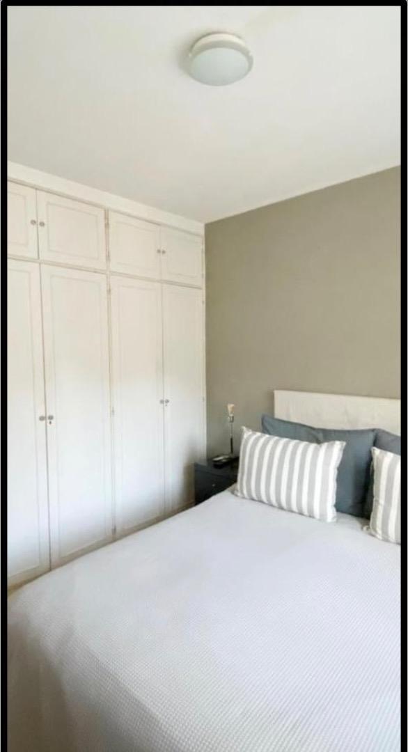 Foto de VENTA 3 AMBIENTES AMOBLADO CON PATIO Y BALCON EN MONSERRAT, imagen 5