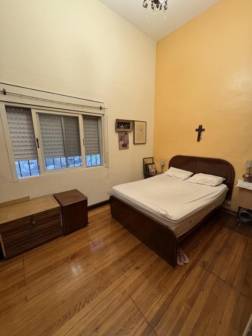 Foto de VENTA AMPLIO PH 3 AMBIENTES CON PATIO Y LAVADERO EN ALMAGRO, imagen 4