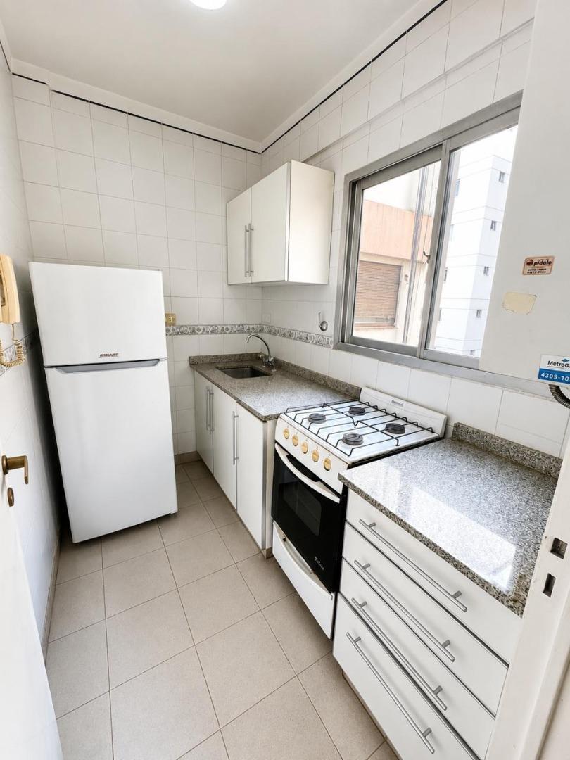 Foto de ALQUILER MONOAMBIENTE AMOBLADO CON COCINA SEPARADA, imagen 2