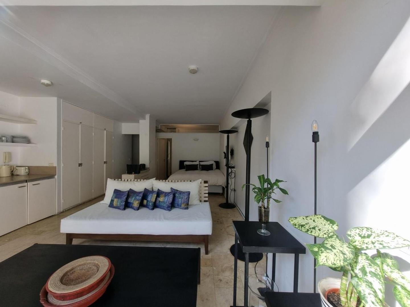 Foto de VENTA 2 AMBIENTES CON PATIO Y PILETA PROPIA E RECOLETA, imagen 2