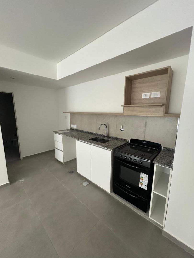 Foto de VENTA DEPARTAMENTO 2 AMBIENTES CON BALCON – VILLA LURO, imagen 5