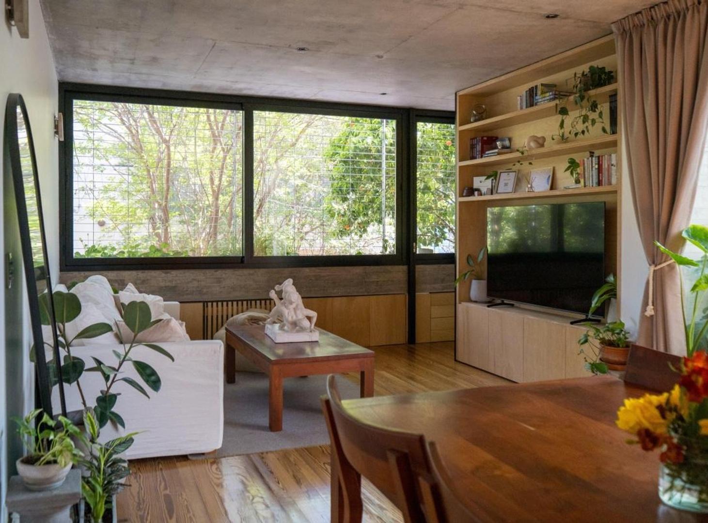 Foto de venta semipiso 3 amb con jardin y dos cocheras coglhan, imagen 3