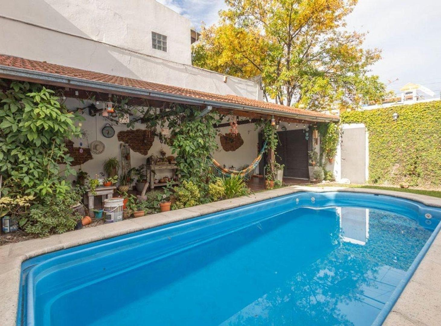 Foto de venta casa 4 amb en lote propio con pileta y 2 cocheras, imagen 1