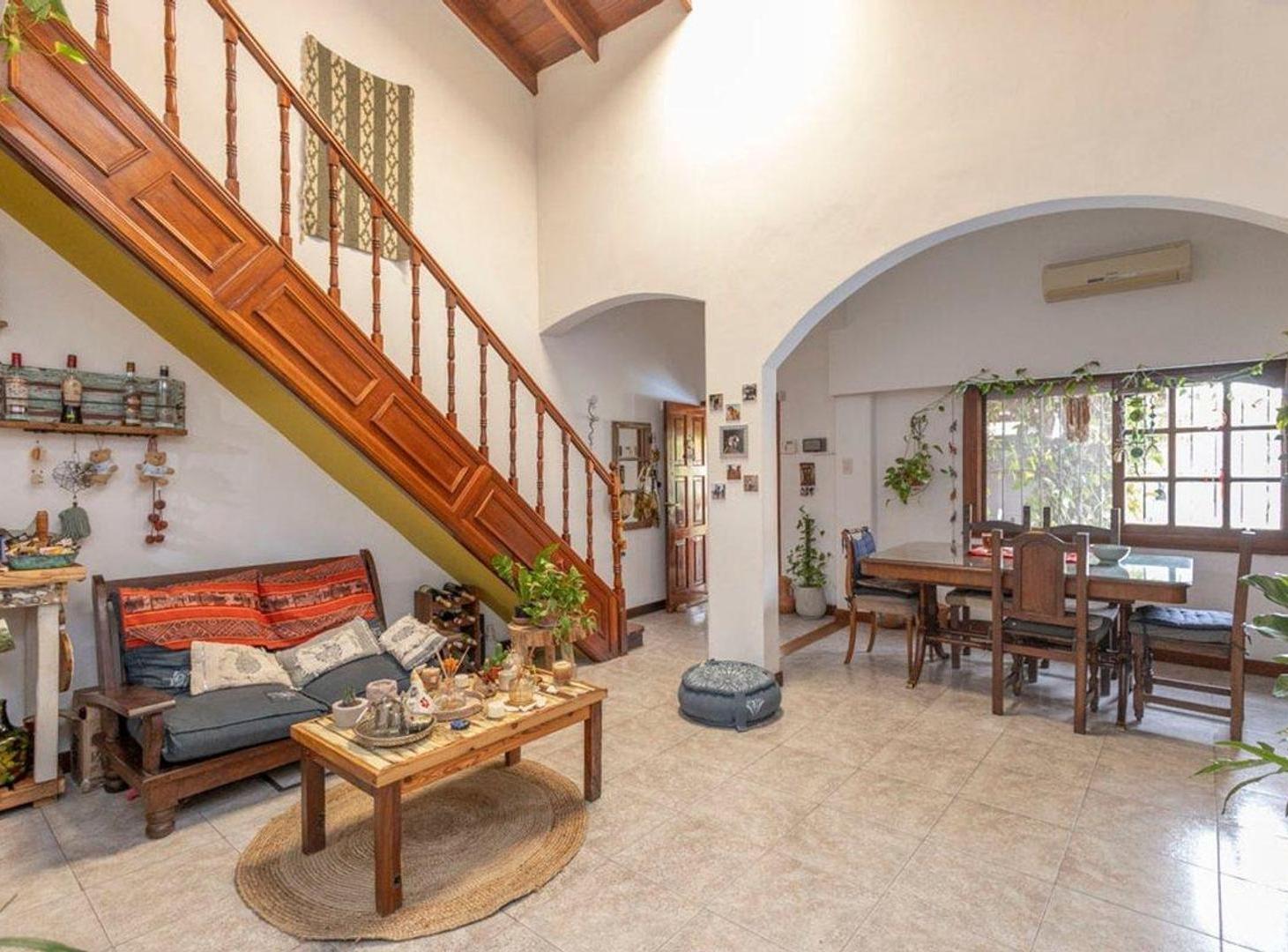 Foto de venta casa 4 amb en lote propio con pileta y 2 cocheras, imagen 4