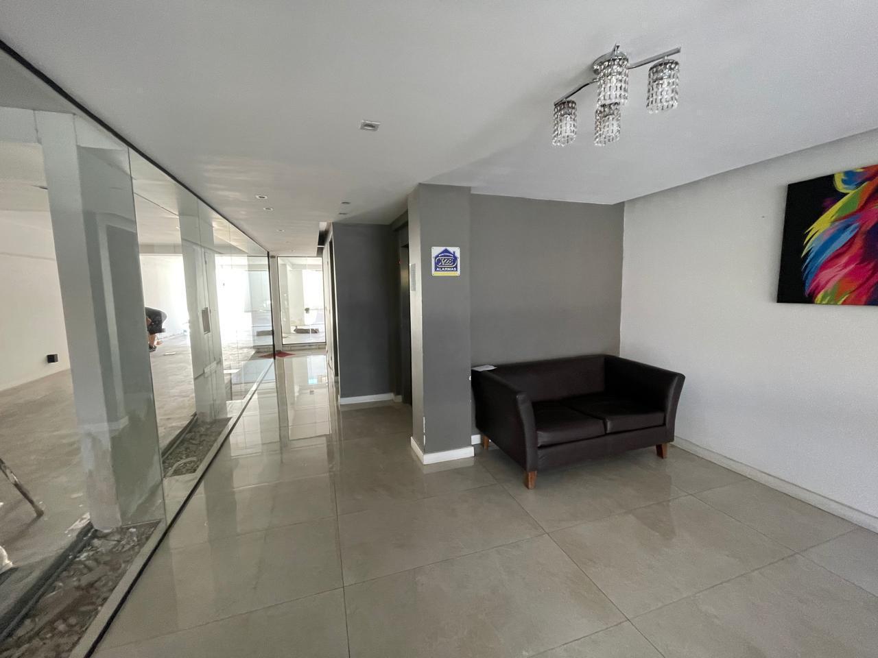 Venta departamento 2 ambientes con balcón cochera Lanús