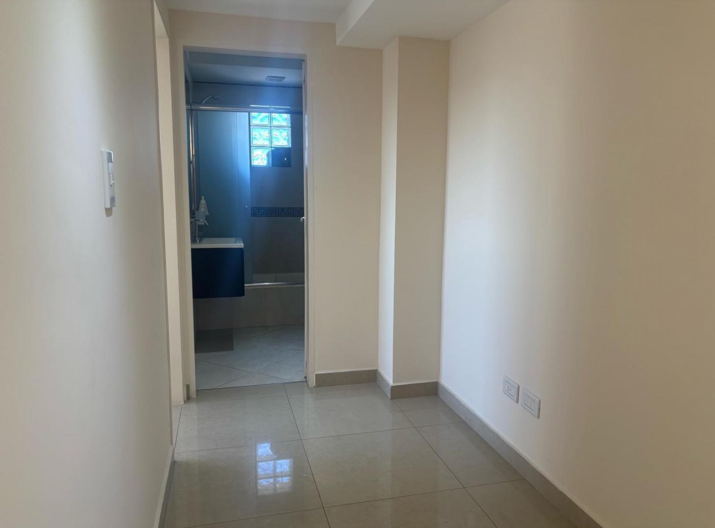 VENTA DE DEPARTAMENTO 2 AMBIENTES CON 2 COCHERAS LANUS OESTE
