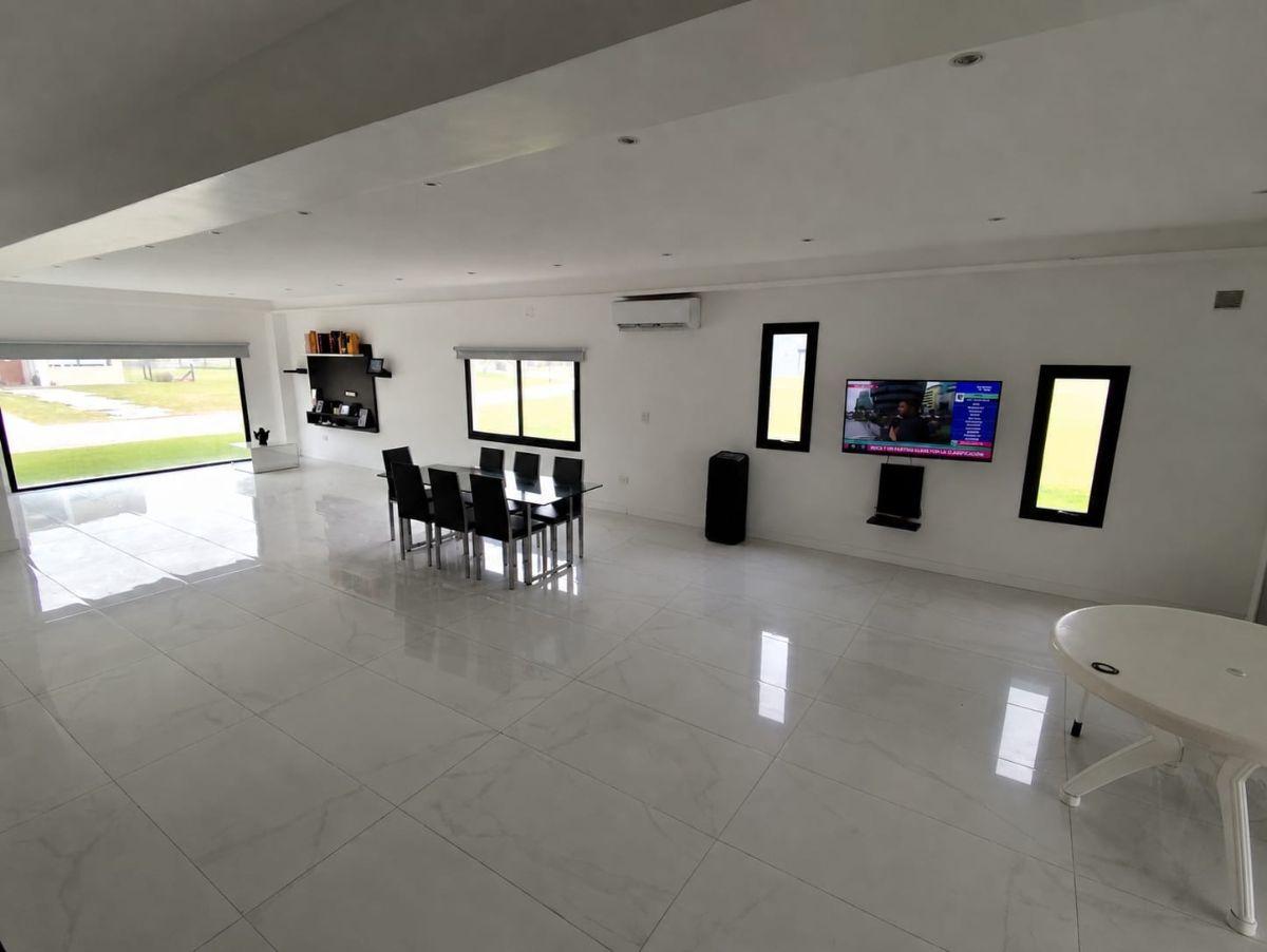 Foto de VENTA!!! EXCELENTE CASA 5 AMB LAGOS DE SAN ELISEO, imagen 5