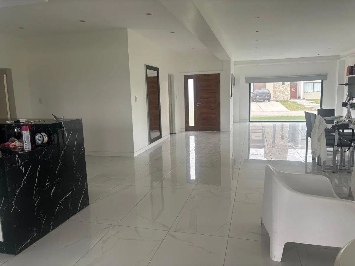 VENTA!!! EXCELENTE CASA 5 AMB LAGOS DE SAN ELISEO 4