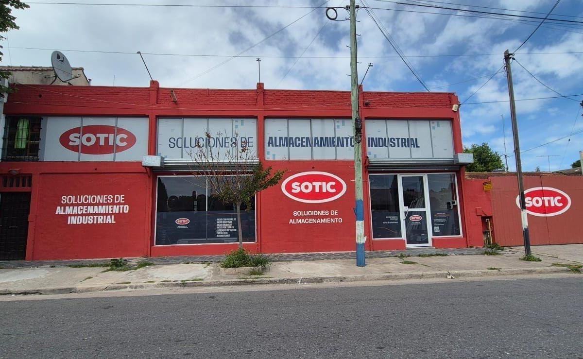 Galpón - Bernardino Rivadavia 2