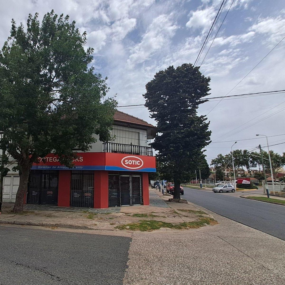 Galpón - Bernardino Rivadavia 3
