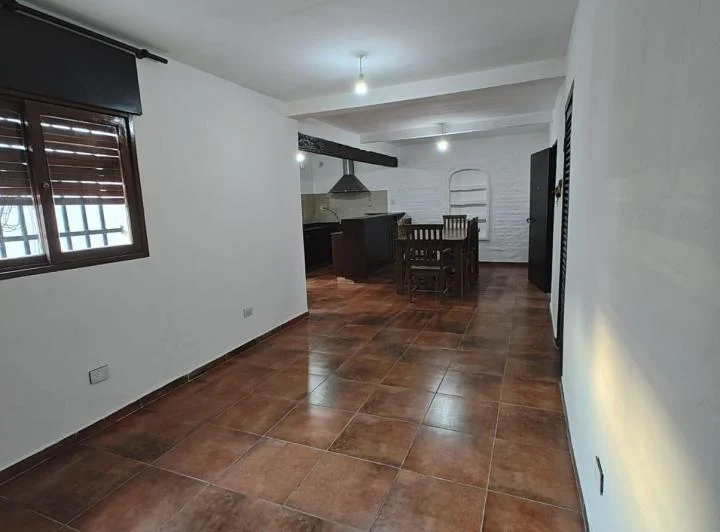 ALQ CASA 2 DORM-BARRIO JUAN XXIII 4
