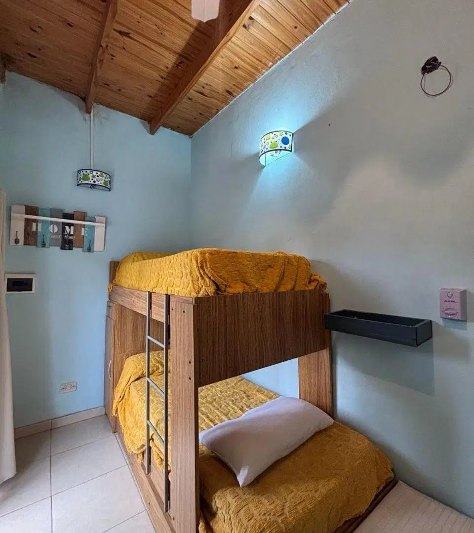 CASA CON PILETA EN VENTA EN VILLA ADRIANA CAÑUELAS 8