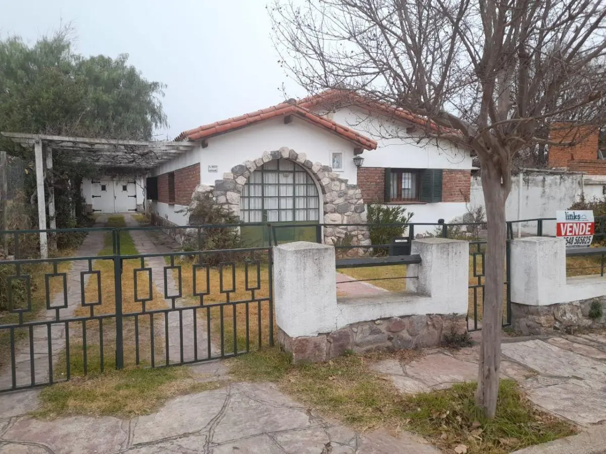 VENTA DE CASA AL PIE DEL CRISTO B* POTRERILLO 4